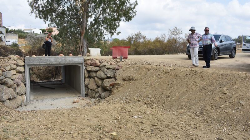 El Ayuntamiento actúa en dos vías rurales para mejorar la seguridad y evitar inundaciones