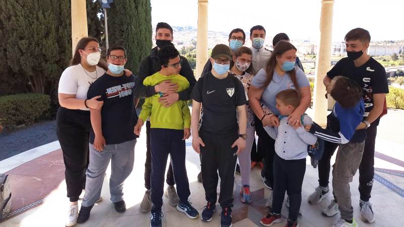 Una quincena de jóvenes disfrutan del campamento de la asociación Diversos Alhaurín