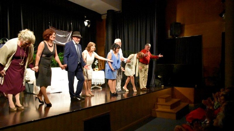 Gran éxito de la obra de teatro 'Un divorcio de locura', a beneficio de AMFAT