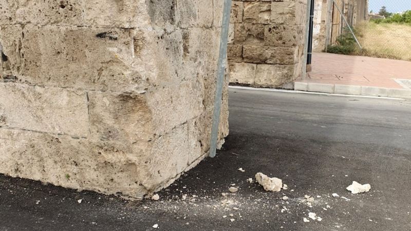 El PSOE pide al Ayuntamiento “voluntad real y una partida económica” para evitar la degradación de los arcos de Zapata