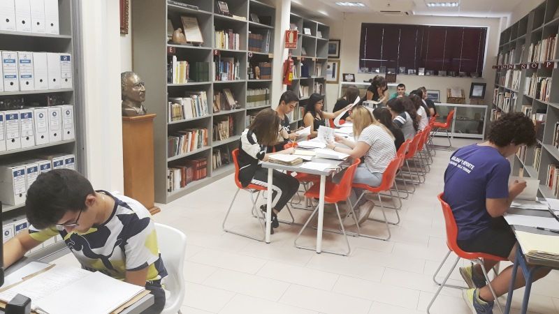 Visita de estudiantes de Bachillerato del IES Huerta Alta al Centro Sesmero
