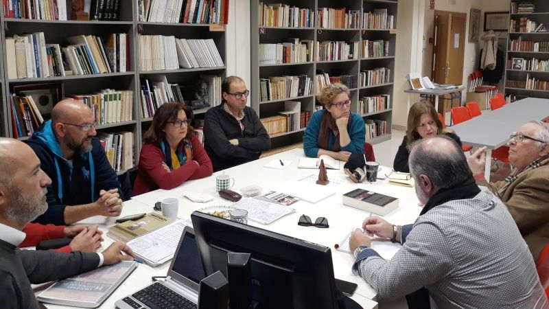 El Centro Sesmero recibe la visita del profesor y escritor Hernández Diosdado