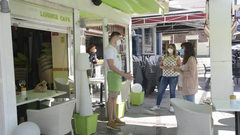 Torremolinos permitirá la ampliación de terrazas sin aumentar el pago de tasas de los establecimientos hosteleros