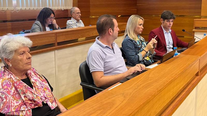 El PP de Alhaurín sube un 8% el agua y saneamiento, la sexta subida de impuestos y tasas en apenas dos meses de legislatura