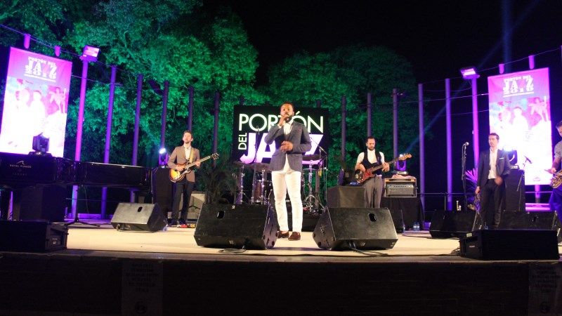 El soul elegante de Myles Sanko logra el tercer lleno consecutivo del Porton del Jazz 2019