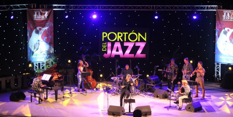 Toni Zenet triunfa en el Portón del Jazz con otro concierto de alto nivel