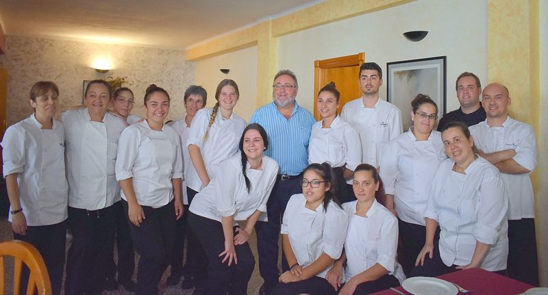 Villanova celebra un desayuno de convivencia con el alumnado de los cursos de FPE