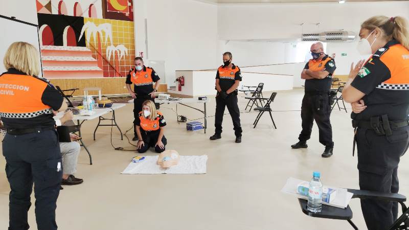 Empleados municipales se forman para actuar en caso de parada cardiorrespiratoria