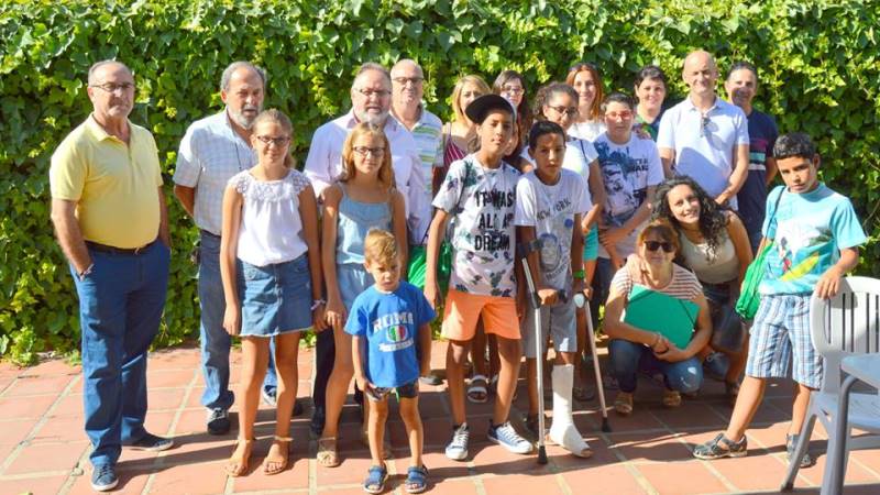 Seis jóvenes saharauis disfrutan del verano en Alhaurín con el programa Vacaciones en Paz