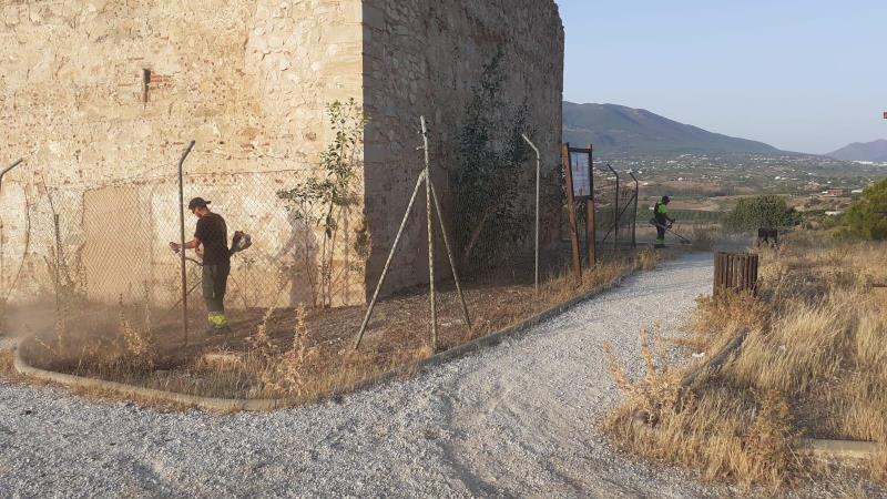 El Ayuntamiento acomete la limpieza y desbroce de sitios de interés arqueológico