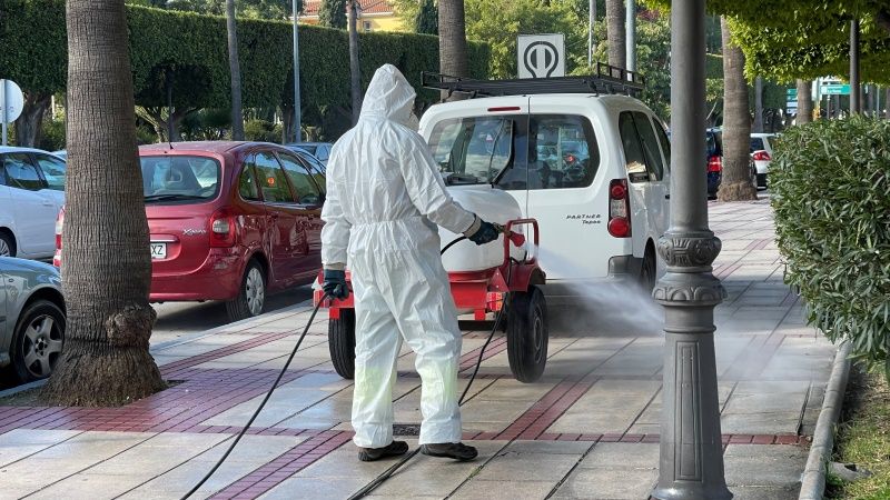 Alhaurín de la Torre refuerza los equipos de limpieza y desinfección de la vía pública
