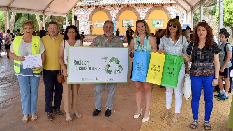 La comunidad escolar Alhaurín de la Torre se moviliza por el Día Mundial de Medio Ambiente