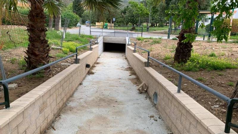 El encauzamiento del arroyo que cruza Torrealquería ya evita inundaciones en la barriada alhaurina