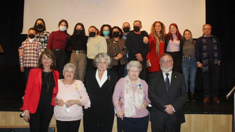 Antonia Salcedo, Inés Vega y Antonia Vargas reciben la Medalla de Oro de Alhaurín de la Torre