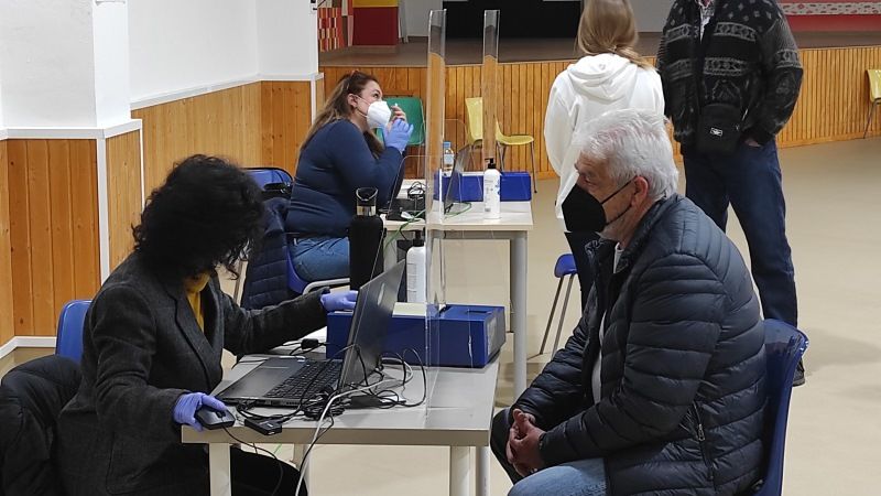 Primera visita de un equipo móvil de expedición del DNI a Alhaurín de la Torre