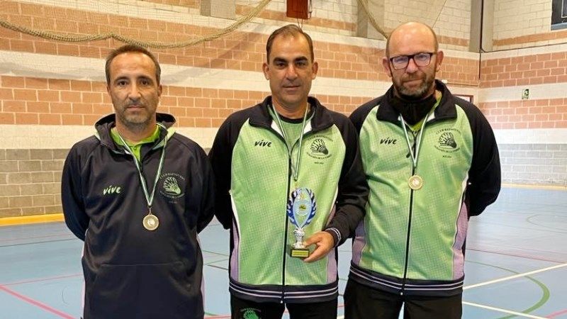El equipo senior del Club Bádminton Alhaurín de la Torre sigue cosechando premios