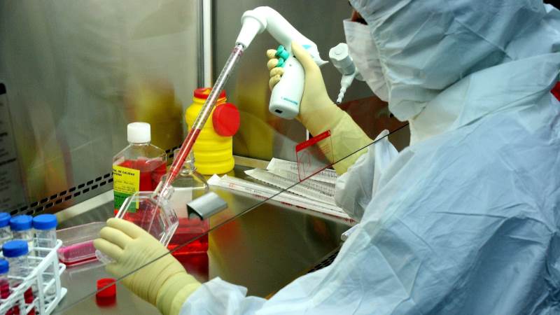 Más de 2.000 estudios clínicos se desarrollan actualmente en centros sanitarios de toda Andalucía