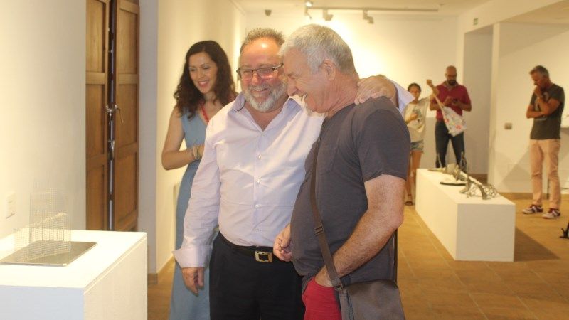 El arte de Antonio Yesa y de José Antonio Diazdel se luce en la Finca Municipal El Portón