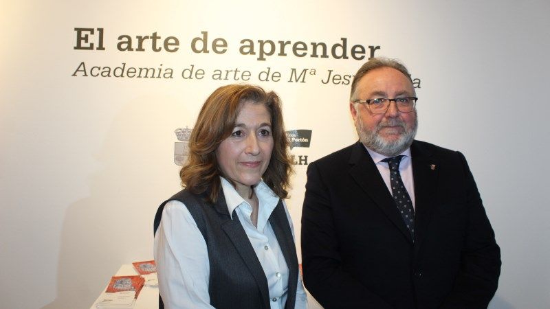 La academia de arte de Mª Jesús Solla exhibe su talento en la Finca El Portón