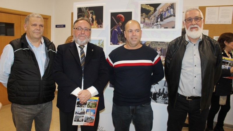 Inaugurada la exposición de fotografía dedicada al ayer y el hoy de la Semana Santa alhaurina