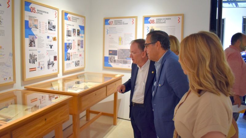 La exposición del MAE sobre el microscopio, protagonista en la Noche de los Investigadores