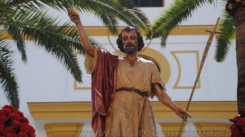 Espléndida procesión de San Juan por las calles de Alhaurín el último día de Feria