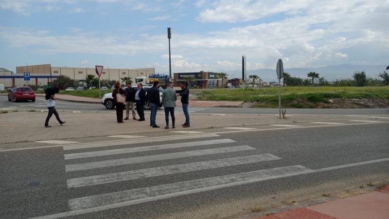 Villanova anuncia un plan piloto para instalar pasos de cebra inteligentes en varias carreteras y vías