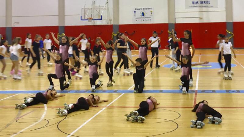 El patinaje artístico celebró su gala navideña con una impresionante puesta en escena