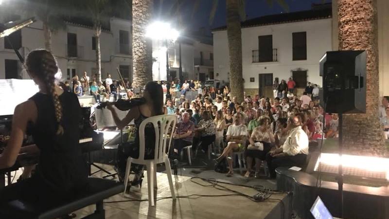 Espectacular Concerto Grosso en la plaza de la iglesia de Alhaurín de la Torre