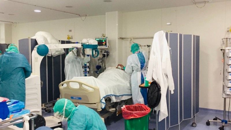El Hospital Virgen de la Victoria refuerza su personal con la contratación de más de 540 profesionales