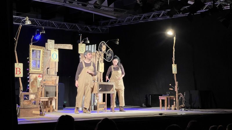 Brillante cierre del XV Ciclo de Teatro Infantil de Alhaurín de la Torre, con 'La gallina de los huevos de oro'