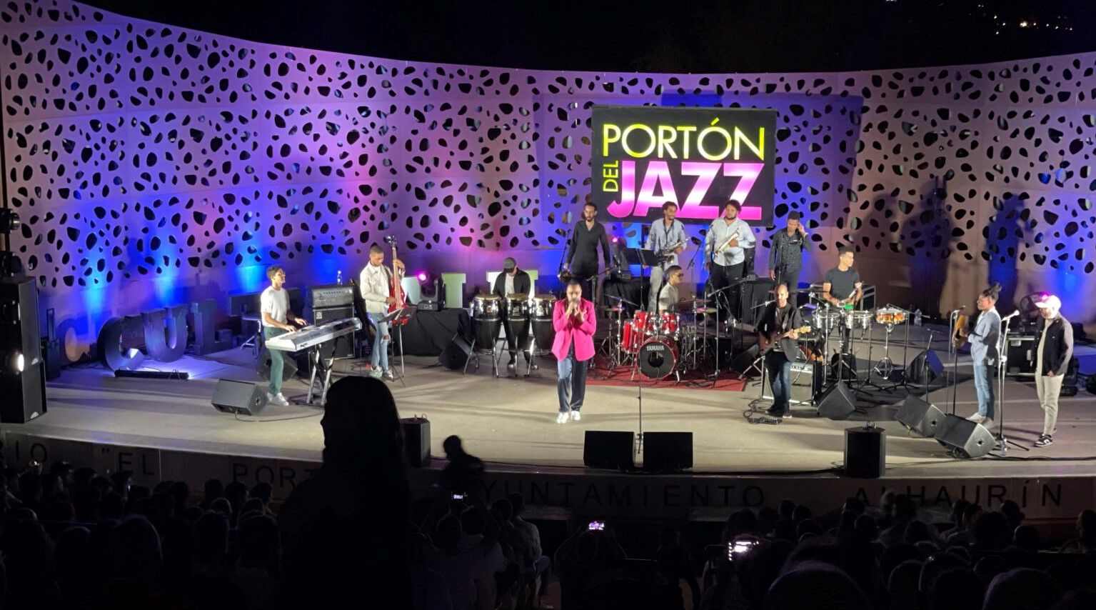 Alain Pérez inaugura el Portón del Jazz con un brillante espectáculo de ritmos latinos
