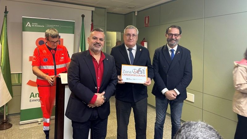 El cementerio municipal, distinguido como 'zona cardioasegurada' por parte de la Junta de Andalucía