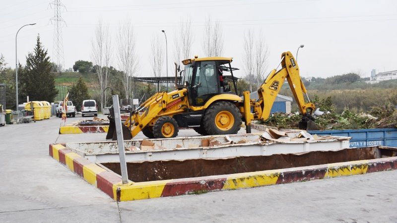 El Ayuntamiento informa del procedimiento correcto para deshacerse de muebles y enseres