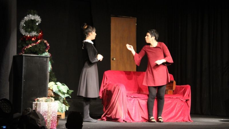 El Ciclo de Teatro de Noviembre alza el telón con un gran éxito del taller municipal