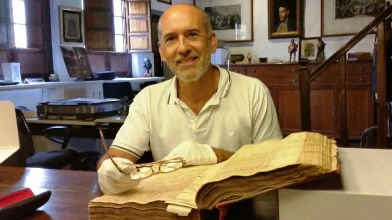 Entrevista a José Manuel de Molina que presenta un nuevo libro sobre Alhaurín de la Torre