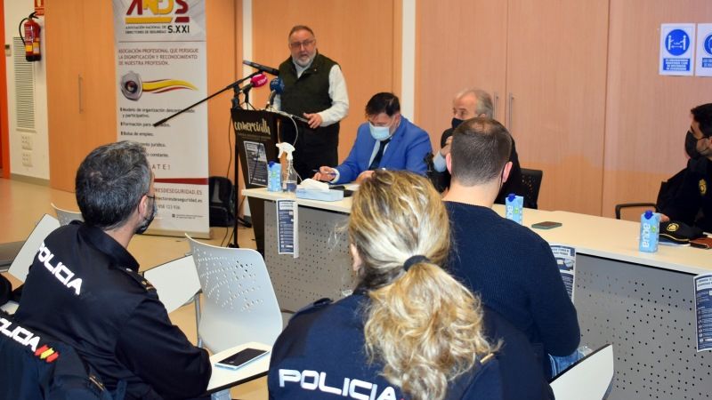 El presente y futuro de la seguridad privada, a debate en Alhaurín de la Torre
