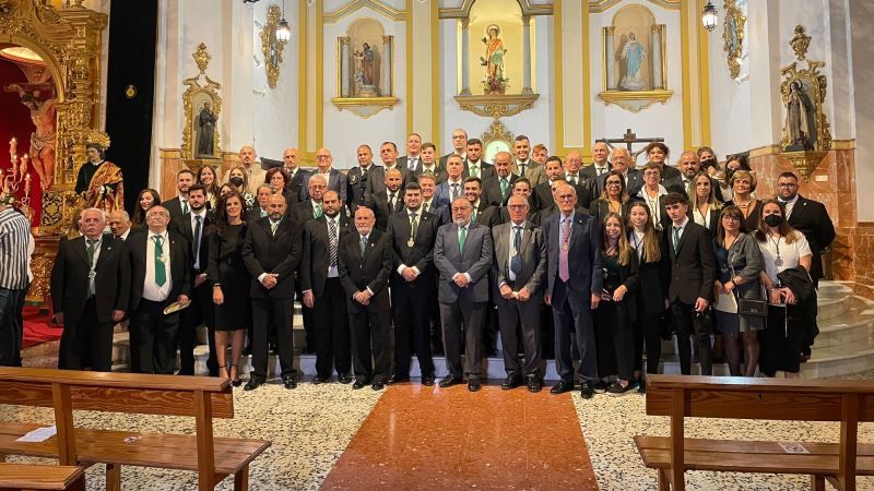 Los nuevos directivos de la Real Cofradía de Los Verdes juran sus cargos tras la misa en honor a la Virgen de la Soledad