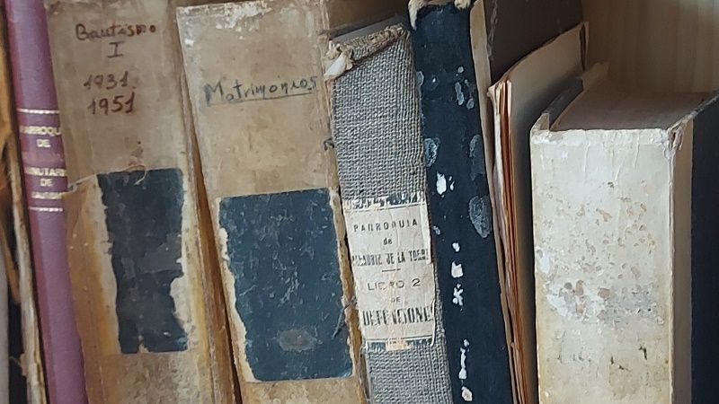 El Centro Sesmero digitaliza tres libros sacramentales de la iglesia de San Sebastián