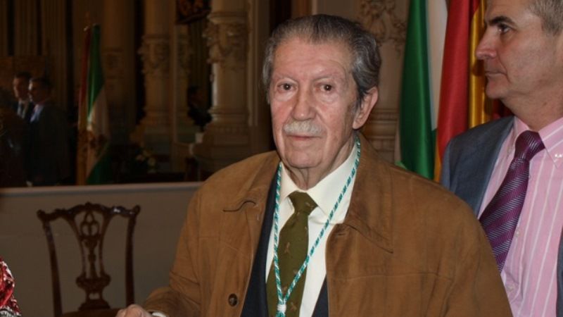 La Fundación Manuel Alcántara compartirá en abierto el documental sobre el escritor y poeta para conmemorar el primer aniversario de su fallecimiento