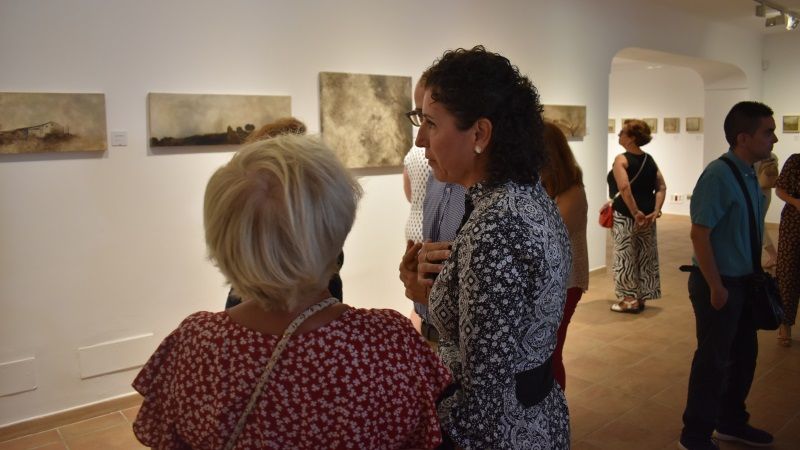 Mª del Carmen Cebrián expone en El Portón su visión del paso del tiempo