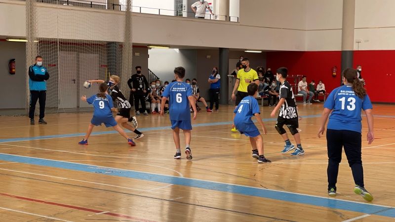 El Torneo 'Más Balonmano' reúne en El Pinar a cuatro escuelas de toda la provincia