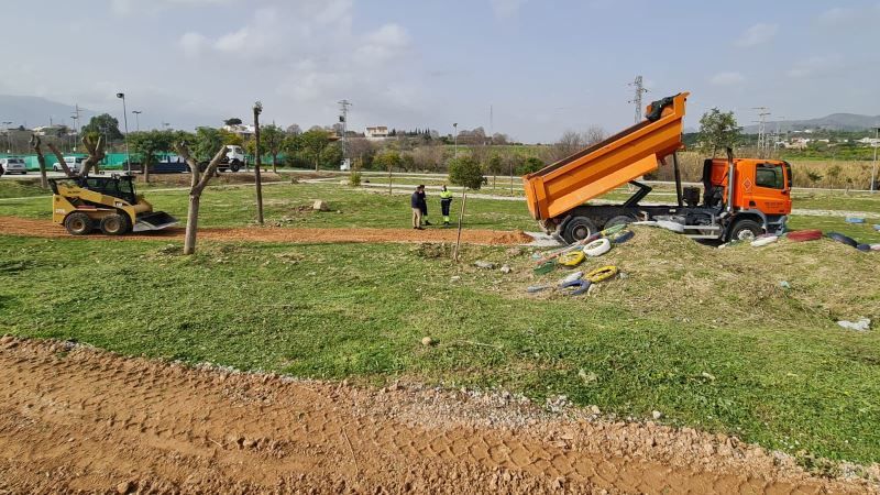 El Ayuntamiento repara el firme del Circuito de Cross Trail de San Joaquín