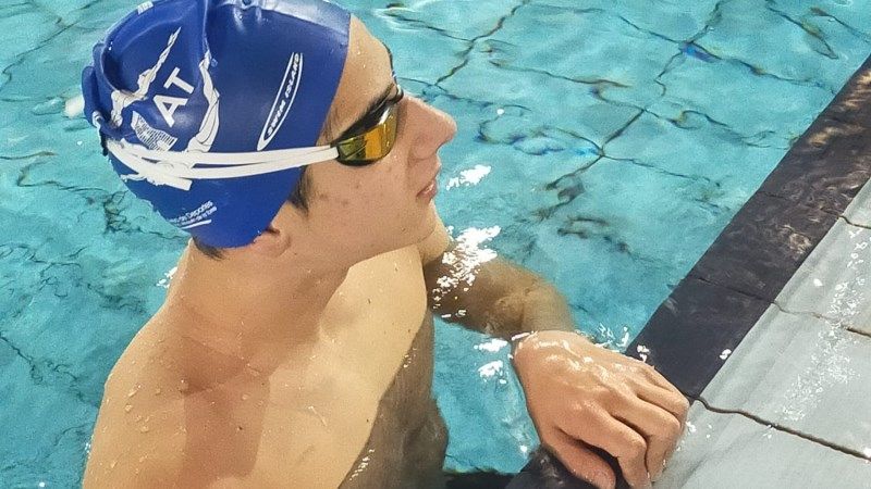 Nuevo éxito para el nadador Michel Mestanza en la tercera jornada del Circuito Provincial JJNN