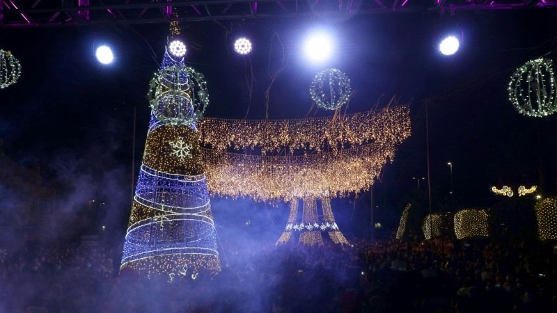 La magia de la Navidad inunda las calles de Alhaurín con la espectacular iluminación artística