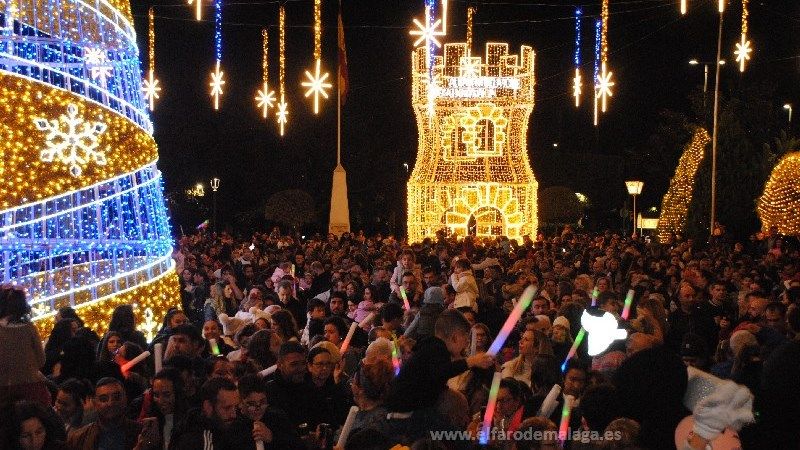Una espectacular fiesta enciende la Navidad en Alhaurín de la Torre