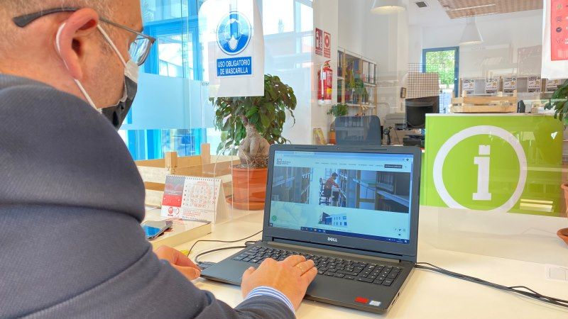 La Biblioteca Municipal rediseña su página web, que amplía y facilita los trámites 'on line'