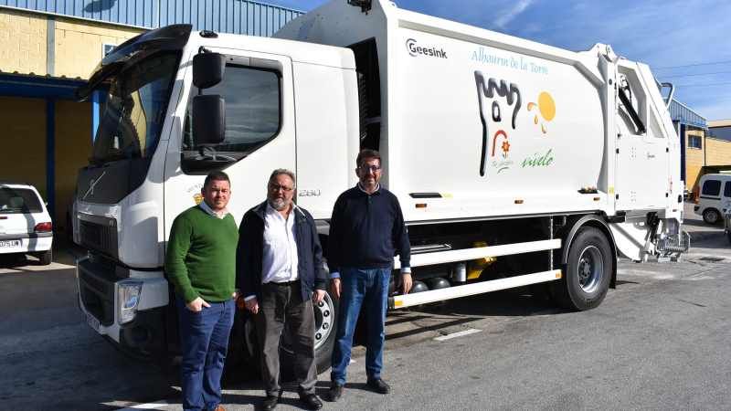 El Ayuntamiento incorpora un nuevo camión para la recogida de residuos sólidos urbanos