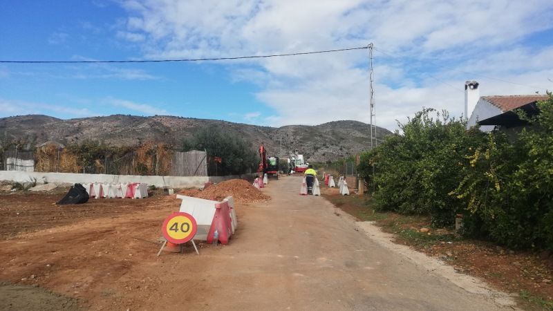 El Ayuntamiento acomete mejoras en la red de abastecimiento de agua en La Alquería