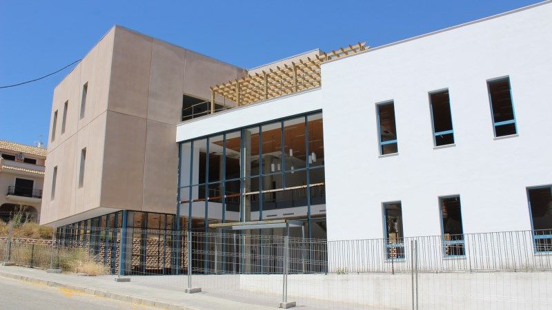 El Ayuntamiento reclama daños y perjuicios a la adjudicataria de las obras de la Biblioteca Municipal